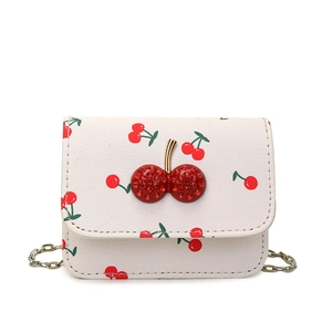 Sac bandoulière blanc crème avec imprimé cerise et cerises en strass sur chaîne