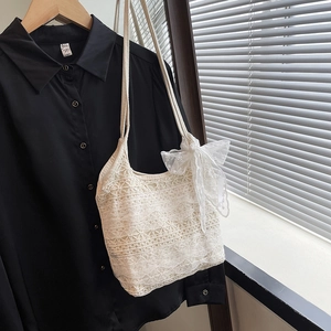 Sac Cabas en Dentelle pour Femmes Avec Nœud en Maille Sac à Bandoulière Été Éthéré Décontracté Sac à Main Blanc Crème Floral Sacs au Crochet