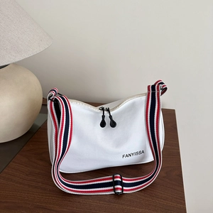 Sac à Épaule en Nylon pour Femmes Bandoulière Large Rayée Léger Décontracté Sac Bandoulière Mode Petit Sac