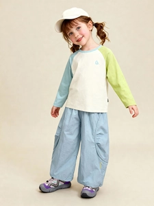 Kids spring raglan long sleeve tee and wide leg cargo pants set in light blue colors