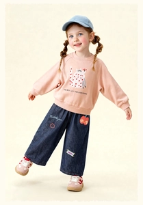 Pink crewneck cartoon sweatshirt and wide-leg denim jeans set for little girls