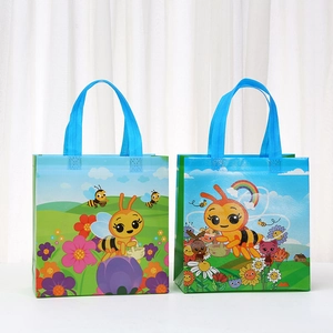 Waterproof non-woven gift bags with cute bee and rainbow prints for shopping and parties