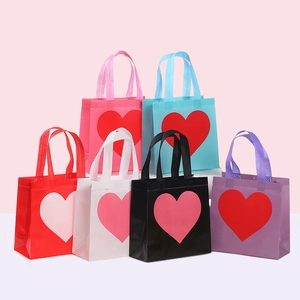 Sacchetti Regalo in Tessuto Non Tessuto Con Stampa a Cuore Borse Portatili Impermeabili Laminate Per San Valentino Matrimonio Festa