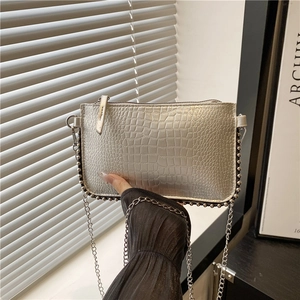 Women Korean Style Crocodile Print PU Leather Shoulder Bag Fashion Chain Small Square Underarm Bag Chic Crossbody Purse