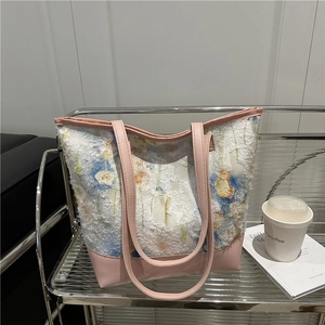 Sac fourre-tout d'été avec imprimé peinture à l'huile et poignées en cuir rose