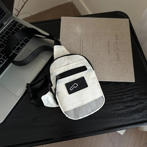 Women Casual Nylon Chest Bag Mini Crossbody Sling Bag With Adjustable Strap Mesh Pocket Fashion Square Mobile Phone Bag