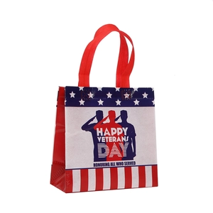 Waterproof Happy Veterans Day non-woven gift bag with soldier silhouette and stars