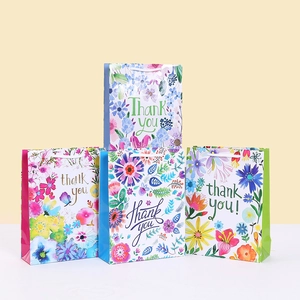 Sacs Cadeaux en Papier à Imprimé Floral Avec Poignées Motif Thank You Couleurs Mixtes Sacs à Main pour Fête Mariage Anniversaire Anniversaire
