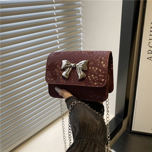 Fashionable wine red snake pattern small square bag with silver metal bow and chain strap