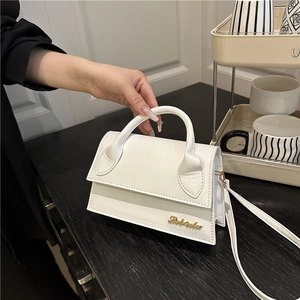 Petit Sac Carré en Cuir PU pour Femme Avec Poignée Supérieure Mode Minimaliste Sac à Bandoulière pour Fête Quotidienne