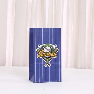 Blaue Baseball-Geschenktüte aus Kraftpapier mit Streifen und Sportlogo für Veranstaltungen