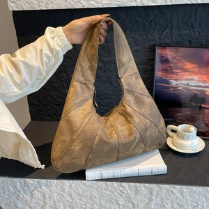 Vintage Pleated PU Leather Shoulder Bag For Women Large Capacity Hobo Tote Bag Geometric Stitched Underarm Bag Casual Commuter Handbag
