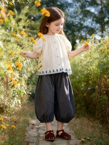 Ensemble été enfant en coton et lin avec chemise brodée et pantalon large à pois