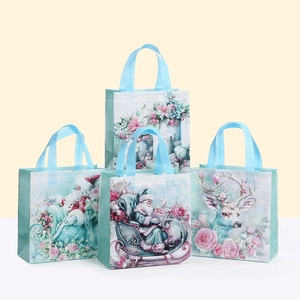 Christmas Cartoon Non-woven Gift Bag Waterproof Reusable Handbag Santa Claus Reindeer Printed Holiday Party Gift Packaging Bag