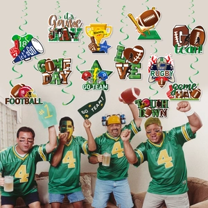 Vue détaillée des spirales de fête de football avec des fans en ambiance de match