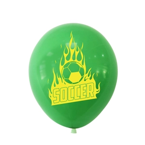 Ballon de football vert pour fête avec motif de flamme jaune et inscription SOCCER