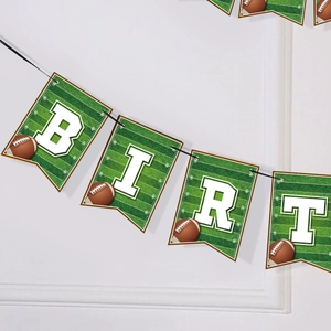 Bannière anniversaire rugby avec motif de terrain vert et lettres blanches