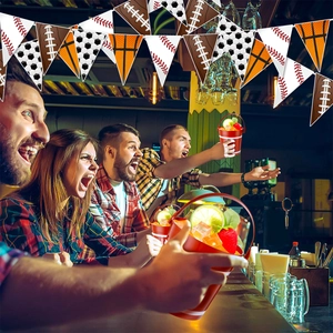 Striscione per festa sportiva con icone basket e calcio per decorazione compleanno bambini