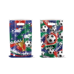 Sacchetti regalo festa calcio con stampe di goal e trofeo in vivaci rosso blu e verde