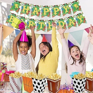 Kit fête anniversaire sport avec bannière et boîtes à collation motifs ballons variés