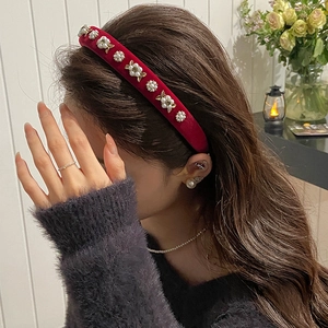 Elegant red velvet headband featuring pearl flower ornaments and golden leaves for women