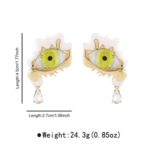 Vue détaillée de boucles d'oreilles œil vintage avec perles et dimensions précises