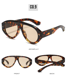 Trois vues de lunettes aviateur surdimensionnées avec motif écaille et rivets métalliques