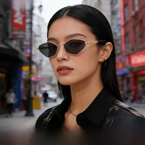 Fashion Rhombus Metal Sunglasses UV400 Protection Vintage Cat Eye Geometric Small Frame Eyewear For Women Men