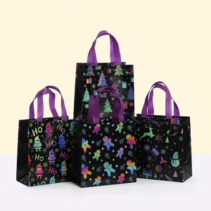 Sacs Cadeaux de Noël en Tissu Non Tissé avec Impression Laser Holographique Poignée Mauve Renne Père Noël Bonhomme en Pain d'Épices