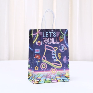 Retro-Rollschuh-Geschenktüte mit Neon-Symbolen und weißen Seilgriffen auf Lila