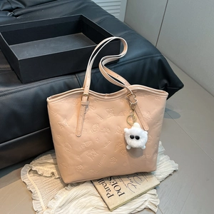 Sac Cabas Femme Grande Capacité en Cuir PU Souple avec Motif Papillon Gauffré Sac à Épaule pour Navettage Shopping Sac à Main Décontracté
