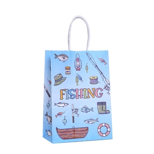 Sac cadeau en papier bleu thème pêche avec poignées en corde blanche et illustrations