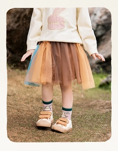Maglione bimba con coniglio e gonna a palloncino in tulle patchwork colorato