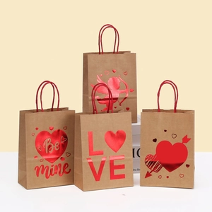 Sacs Cadeaux en Papier Kraft Cœur Bronzage Romantique Avec Poignées Saint Valentin Mariage Fête Emballage Sacs en Papier Brun Motif Cupidon Amour