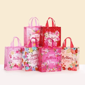 Sacs Cadeaux Floraux Fête des Mères en Non-tissé Laminé Imperméables Sacs à Main Motif Cœur Sacs d'Emballage pour Femmes