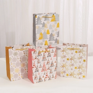 Christmas Gold Stamping Gift Bag White Cardboard Snowflake Pattern Handheld Paper Bag For Candy Packaging Party Supply