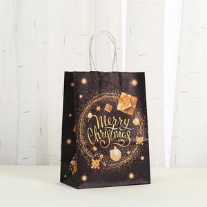 Elegante zwarte kerstcadeautas van papier met gouden bedrukking en witte koordhandvatten