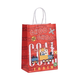 Bolsa de regalo de papel roja con tren y asas de cuerda para fiestas infantiles