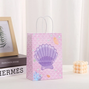 Bolsa de regalo sirena morada con motivos marinos y asa de cordón blanco