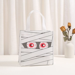Halloween-Geschenktüte aus Vliesstoff mit Mumien-Print und rotem Augenmuster