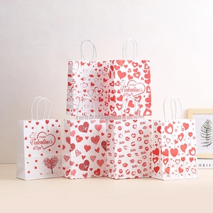 Valentine Heart Pattern Paper Gift Bag With Twisted Rope Handle Romantic Red White Gift Wrapping Bag For Wedding Party Favors