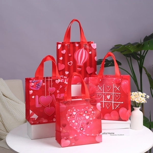 Valentine's Day Red Non-Woven Gift Bag With Heart Hot Air Balloon LOVE Pattern Handheld Reusable Party Favor Bag For Wedding