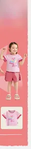 Détail d'un ensemble en coton rose pour fille avec volants et imprimé Sweet Bunny