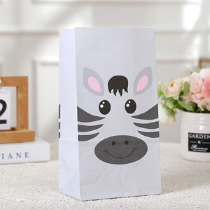 Sac cadeau en papier blanc avec imprimé zèbre mignon et bord supérieur dentelé