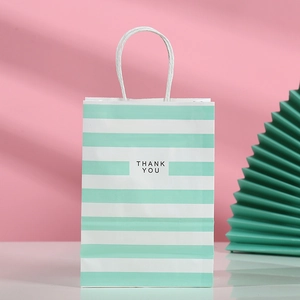 Bolsa de regalo de papel a rayas verde menta y blanco con impresión THANK YOU