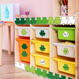 Groene klaver decoraties voor prikborden en naametiketten voor in het klaslokaal