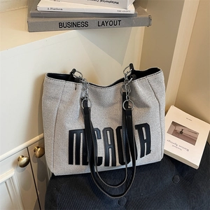 Women Large Capacity Canvas Tote Bag Urban Minimalist Shoulder Bag With Chain Strap Letter Print Casual Handbag Commuting Purse