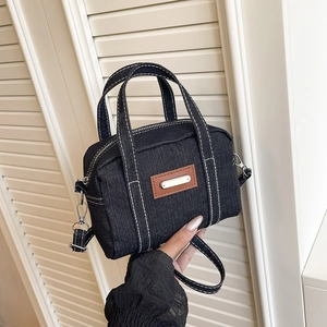 Mini Sac Bandoulière Vintage en Denim pour Femmes Surpiqûres Contrastées Petit Sac à Main Travers Avec Bandoulière Réglable