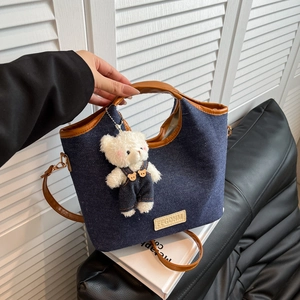 Vintage Denim Bucket Underarm Bag For Women Contrast PU Leather Trim Retro Tote Bag With Bear Pendant Daily Shoulder Bag