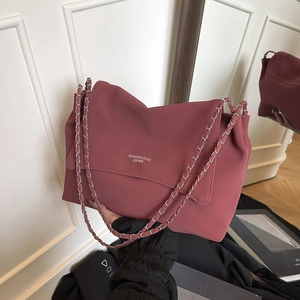 Sac à Bandoulière pour Femmes en Cuir PU avec Chaîne Grande Capacité Minimaliste Couleur Unie Rabat Sac Cabas Mode Sac sous le Bras